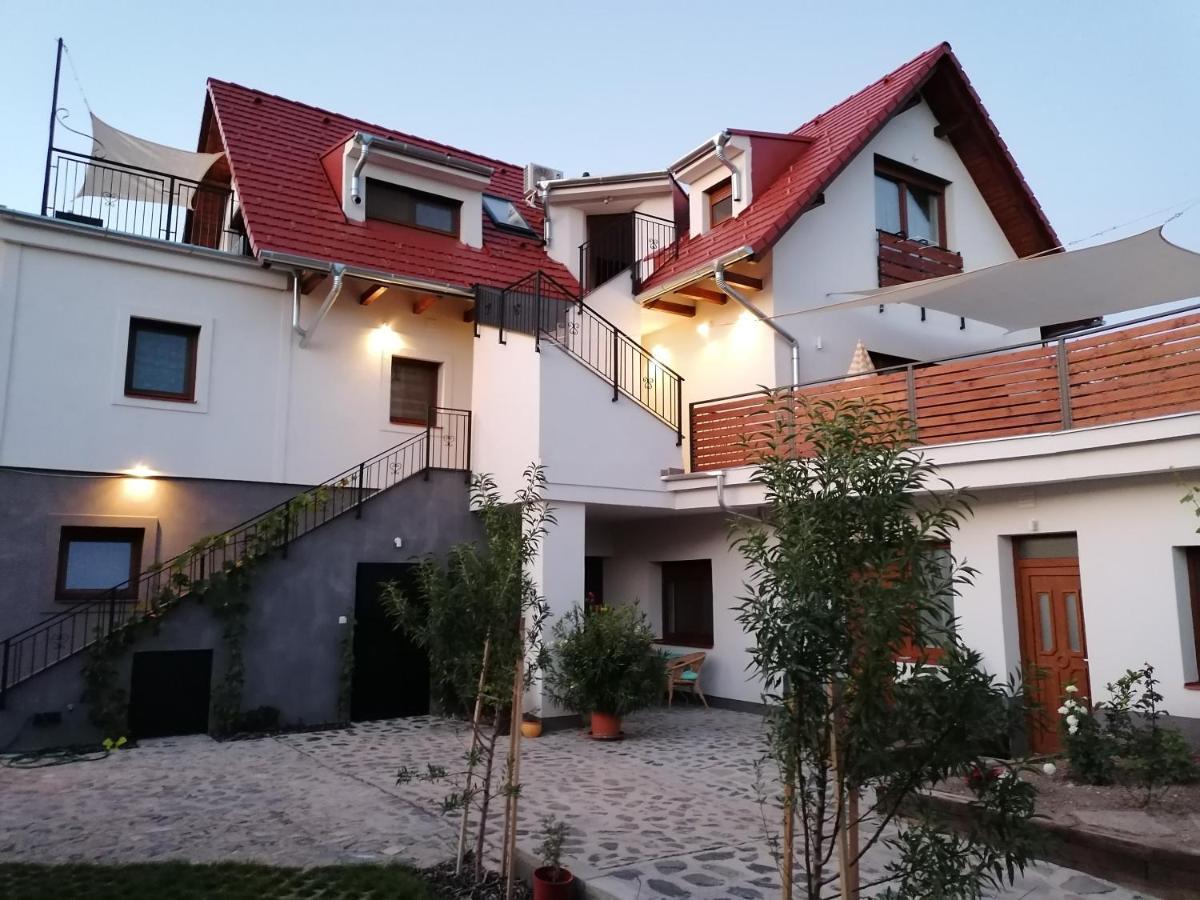Szigligeti Mandula Kert Vendeghaz Apartment Екстериор снимка