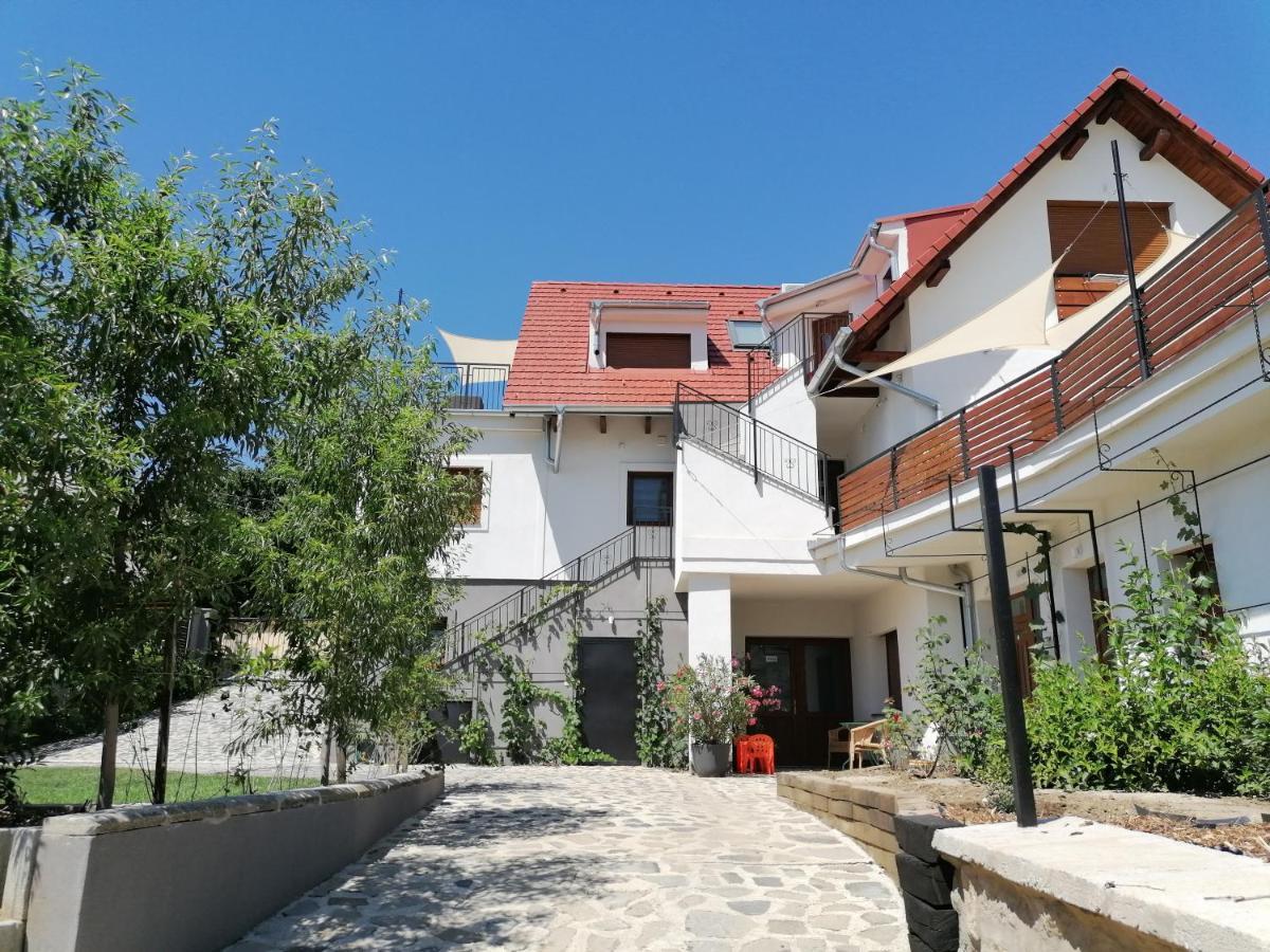 Szigligeti Mandula Kert Vendeghaz Apartment Екстериор снимка